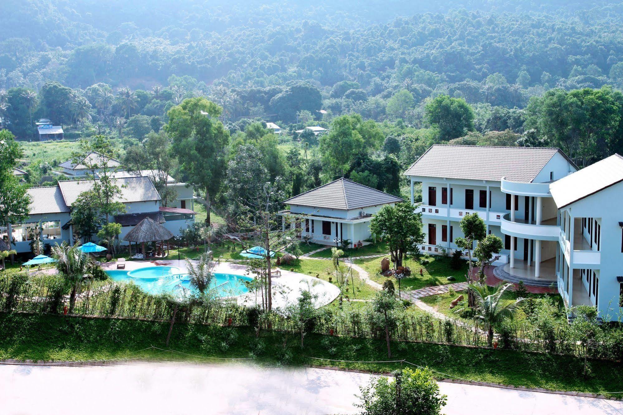 Resort Montana Phu Quoc Exterior photo