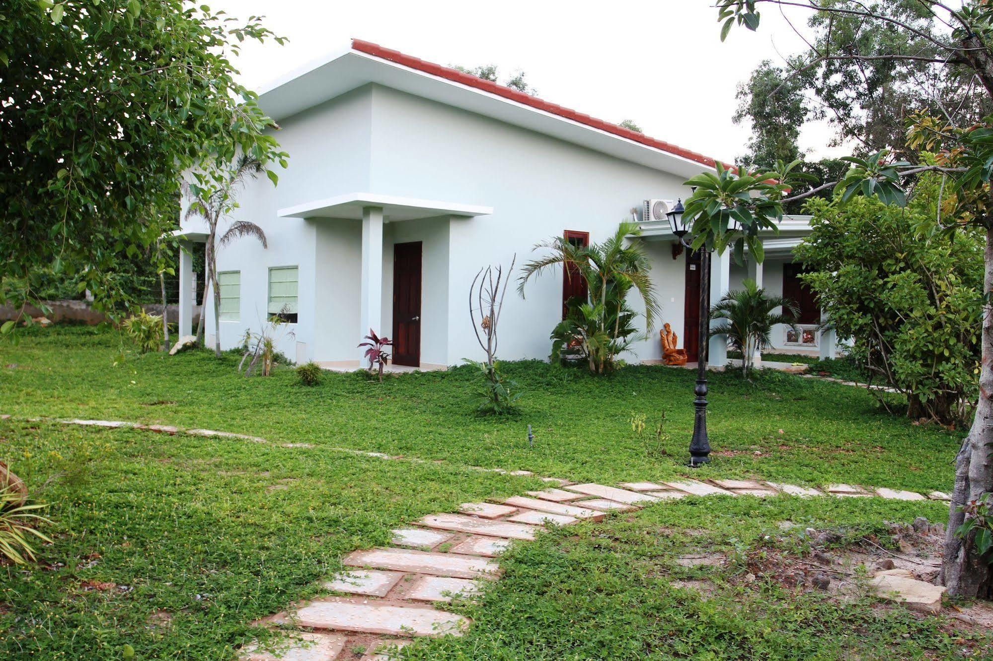Resort Montana Phu Quoc Exterior photo