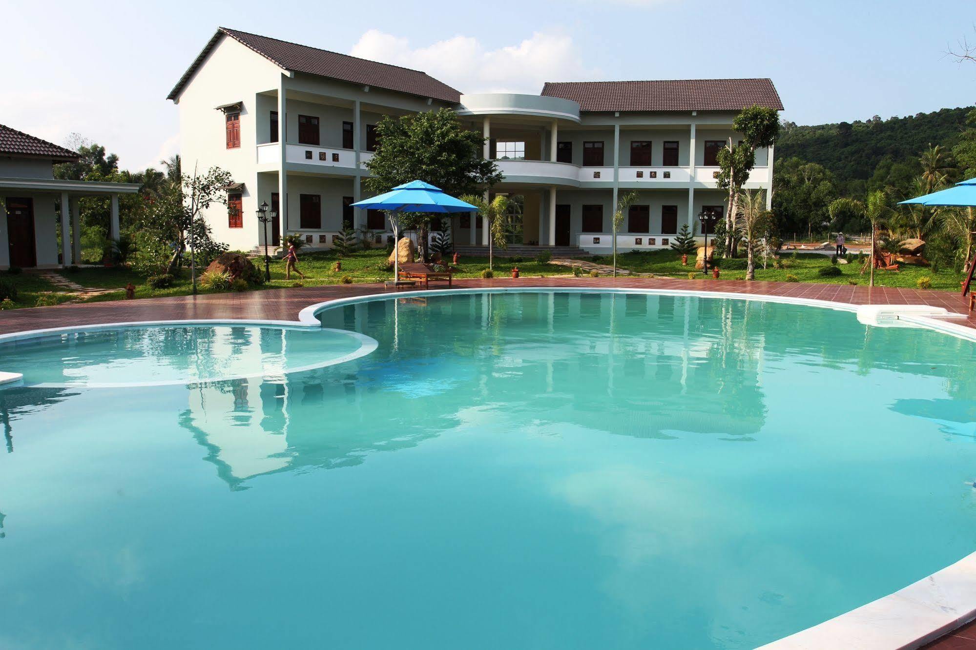 Resort Montana Phu Quoc Exterior photo