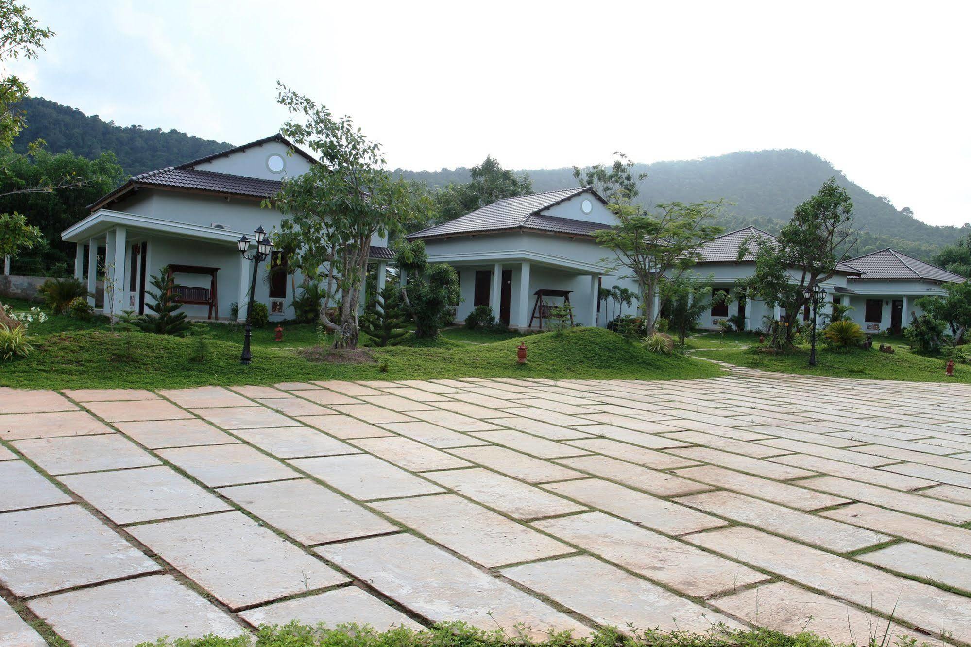 Resort Montana Phu Quoc Exterior photo